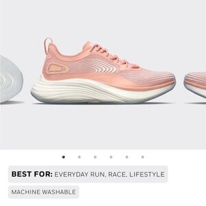 APL Women’s Streamline NWT SIZE 9, Blush/Ivory